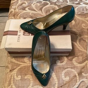 Bruno Magli Women’s Green Heel Shoes 7 1/2